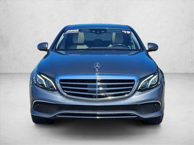 Used 2019 Mercedes-Benz E 300 image 2