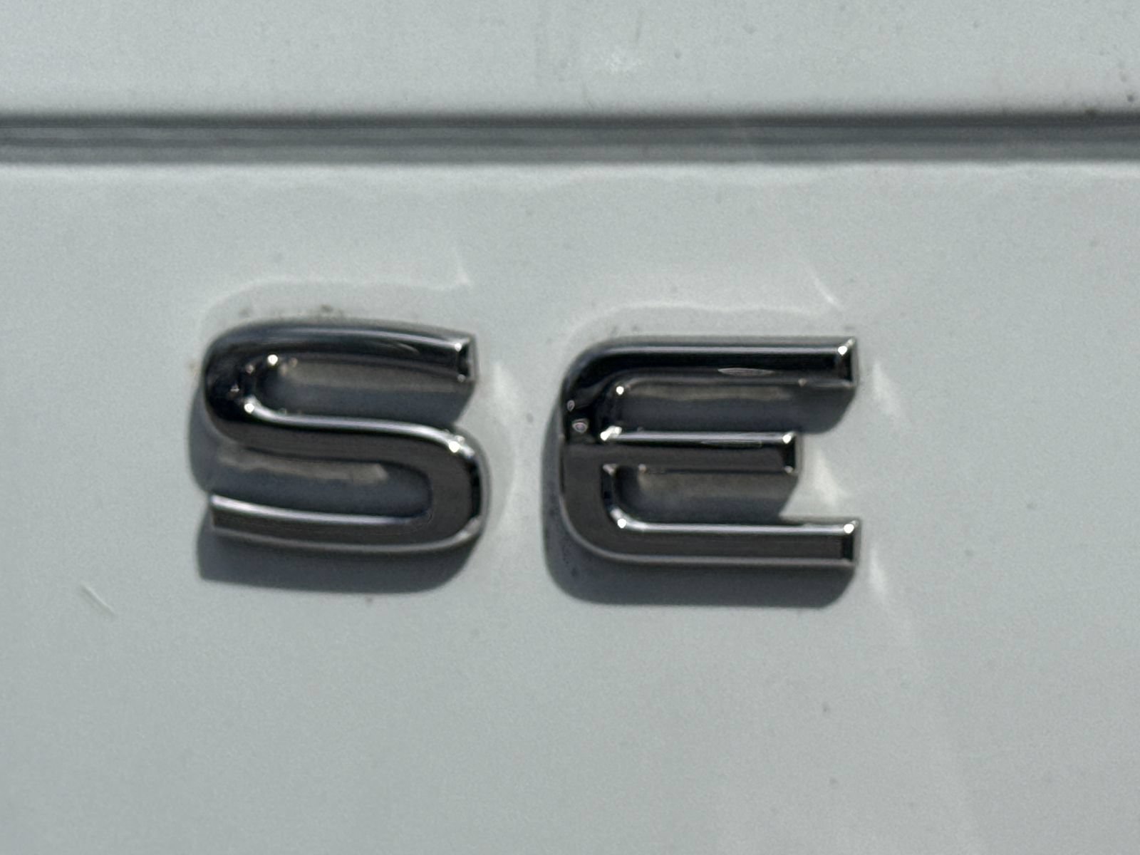 Certified 2024 Volkswagen Tiguan SE AWD/4WD image 38