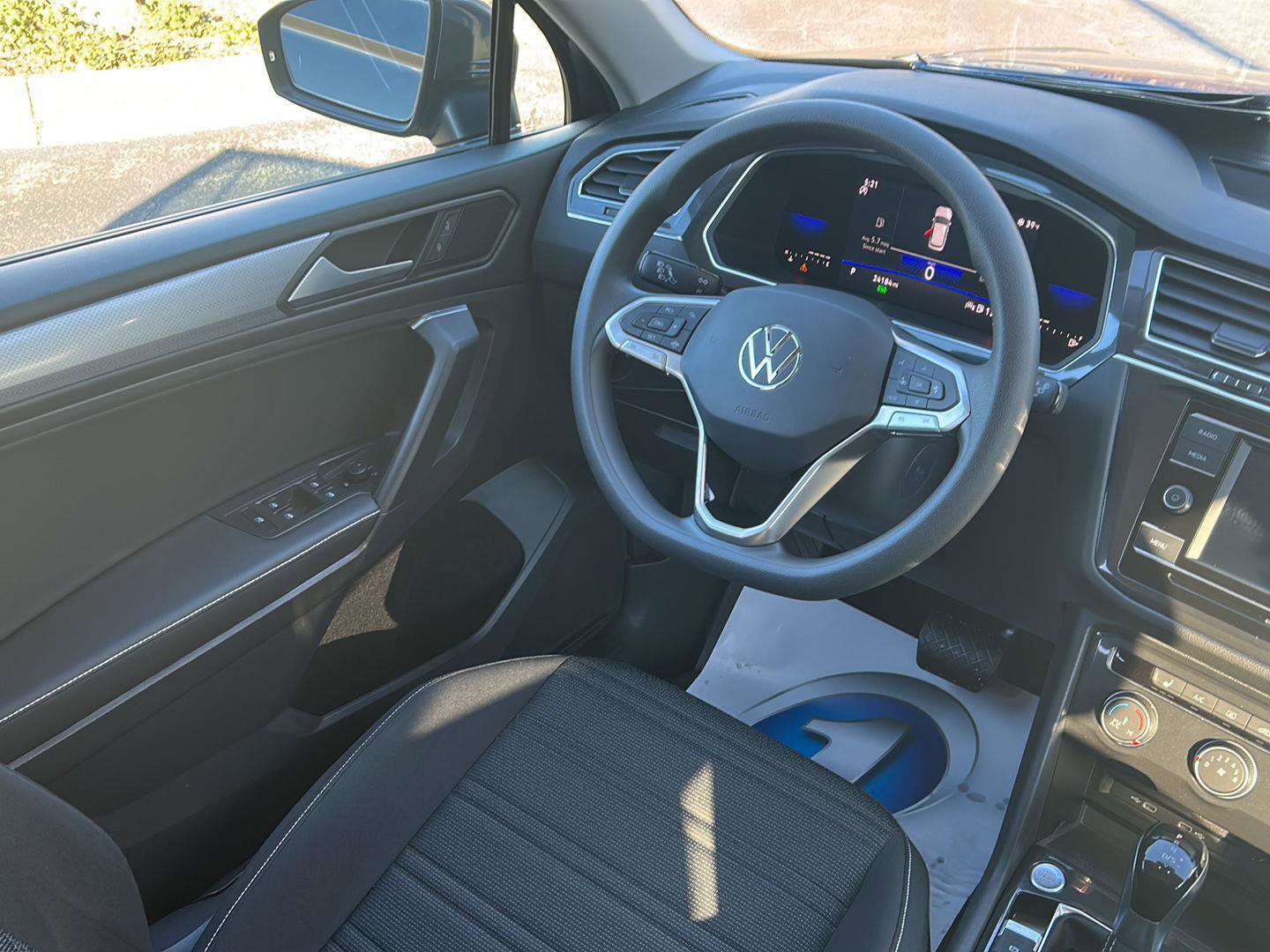 Used 2023 Volkswagen Tiguan S image 24