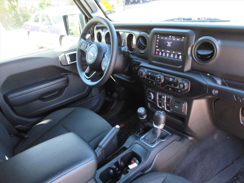 Used 2022 Jeep Wrangler Unlimited Sport image 11
