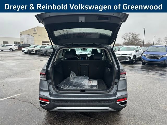 New 2026 Volkswagen Taos SE image 37