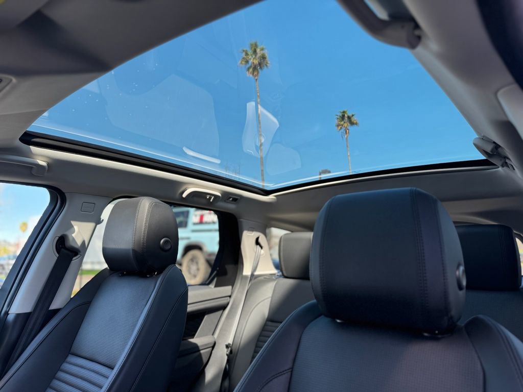 Used 2024 Land Rover Discovery Sport S image 16