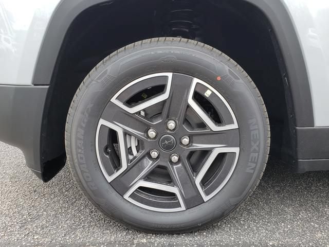 New 2026 Jeep Cherokee Laredo AWD/4WD image 12