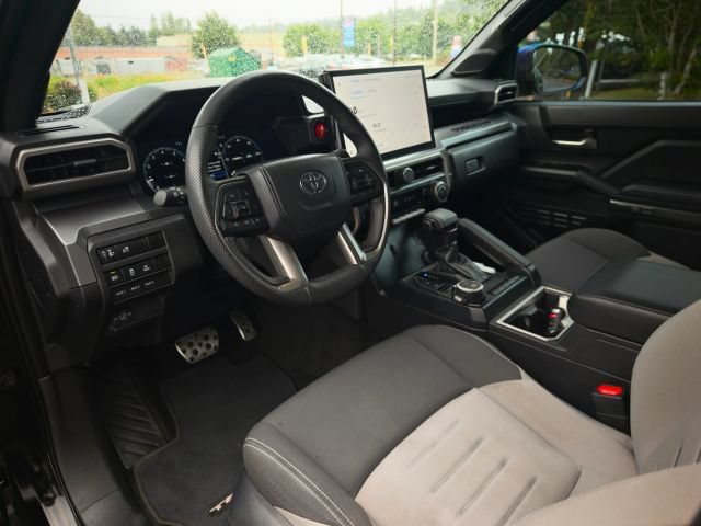 Used 2024 Toyota Tacoma TRD Sport w/ TRD Sport Upgrade Package AWD/4WD image 32