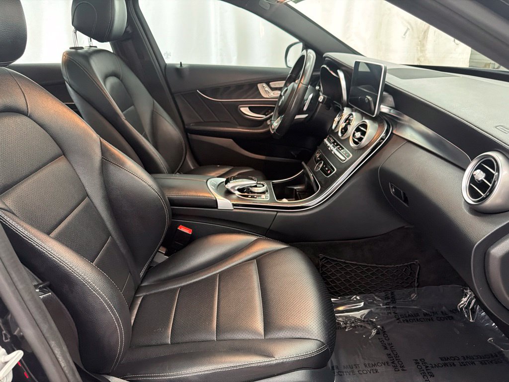 Used 2015 Mercedes-Benz C 400 4MATIC image 30