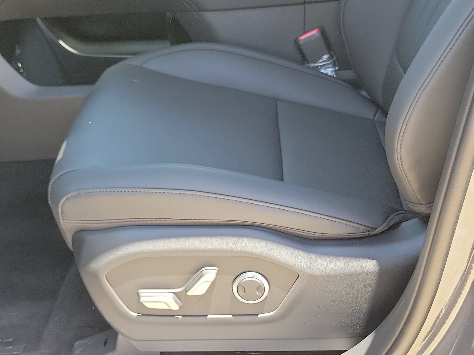 New 2026 Hyundai Santa Fe SEL AWD/4WD image 16