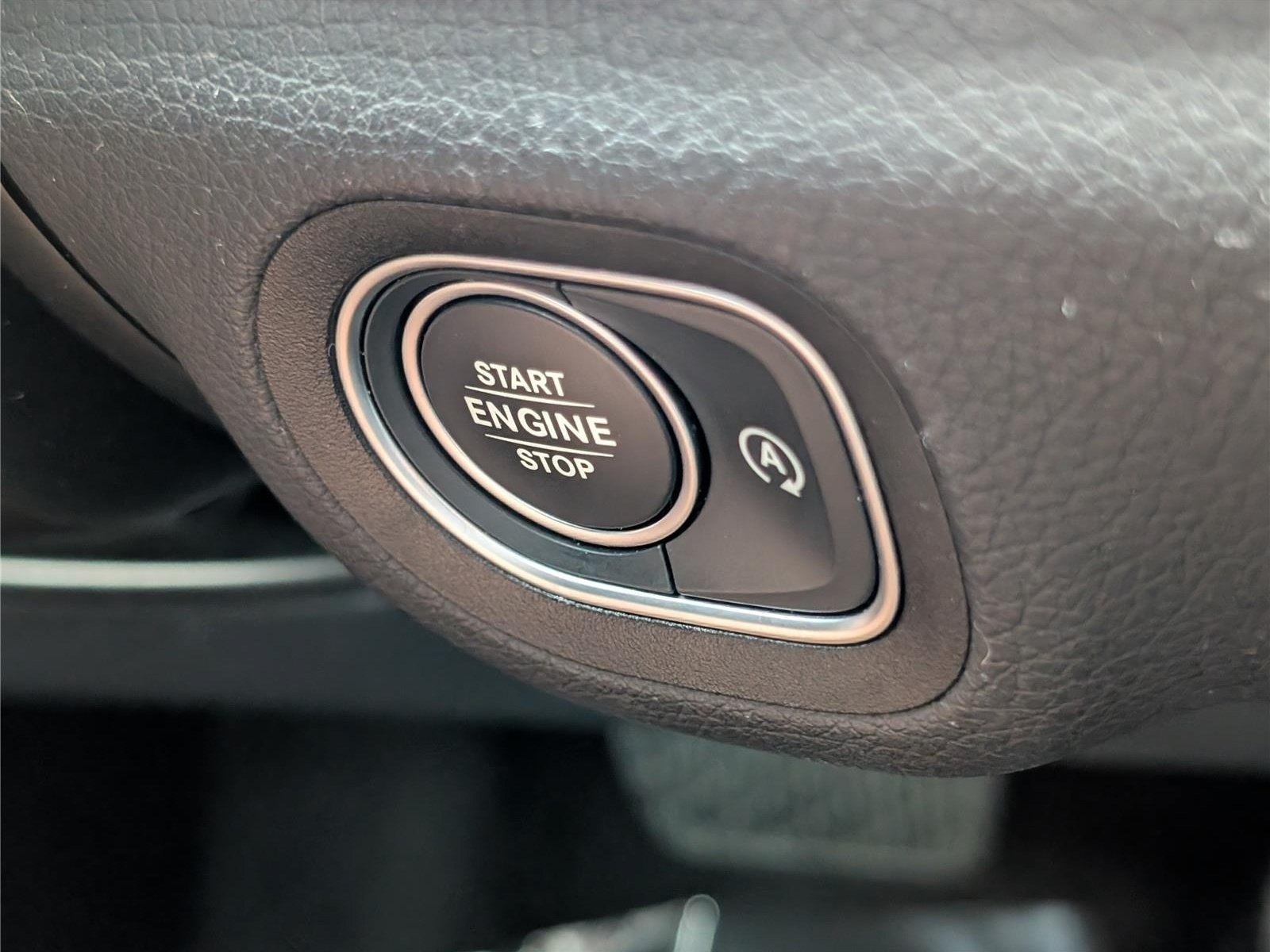 Used 2025 Mercedes-Benz GLS 450 4MATIC image 28