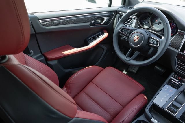 Used 2025 Porsche Macan S AWD/4WD image 23