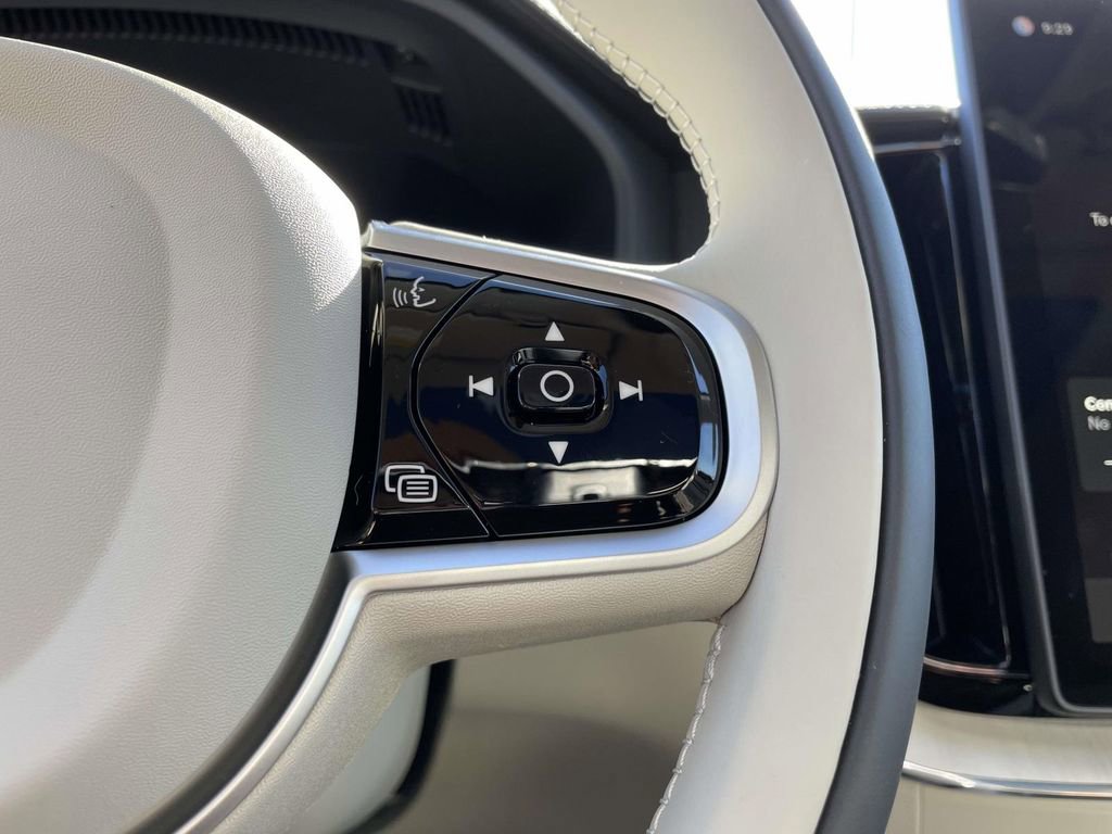 New 2026 Volvo XC60 B5 Ultra w/ Protection Package Premier image 13