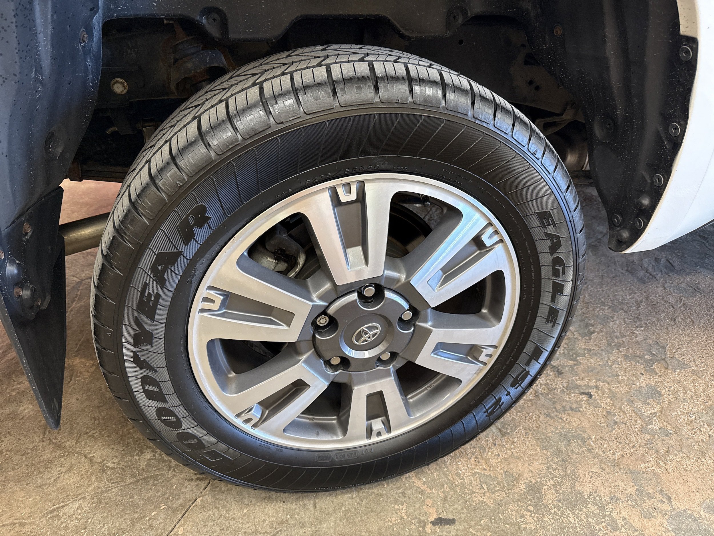 Used 2018 Toyota Tundra Platinum AWD/4WD image 40