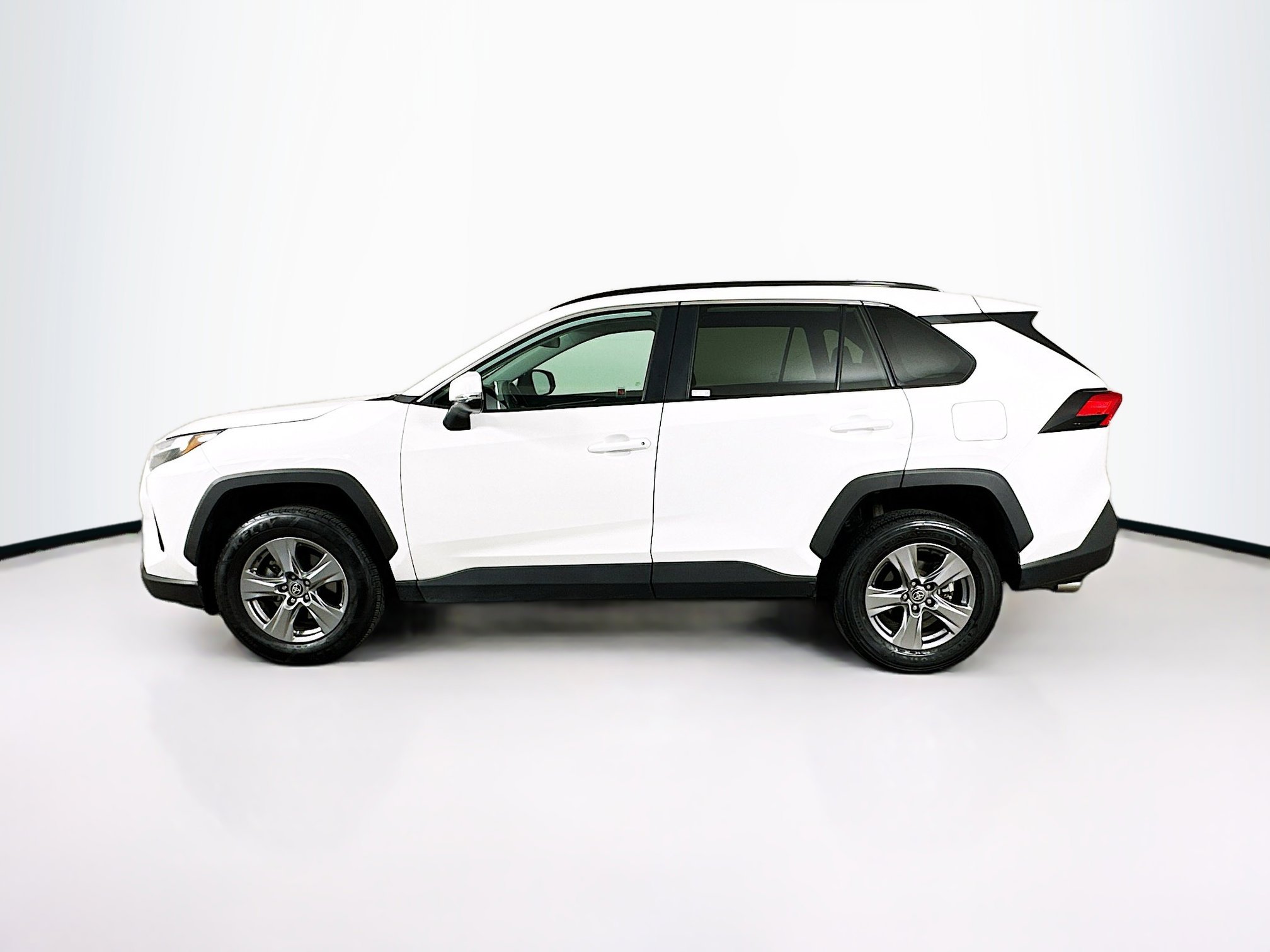 Used 2024 Toyota RAV4 XLE image 4
