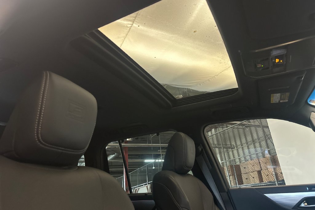 Used 2023 Lexus LX 600 F Sport AWD/4WD image 18