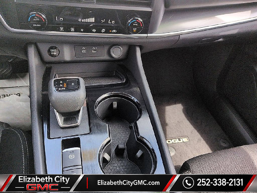 Used 2025 Nissan Rogue SV FWD image 18