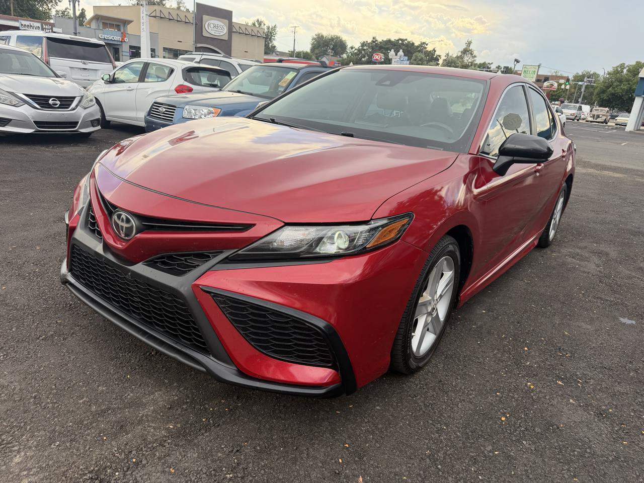 Used 2021 Toyota Camry SE FWD image 2