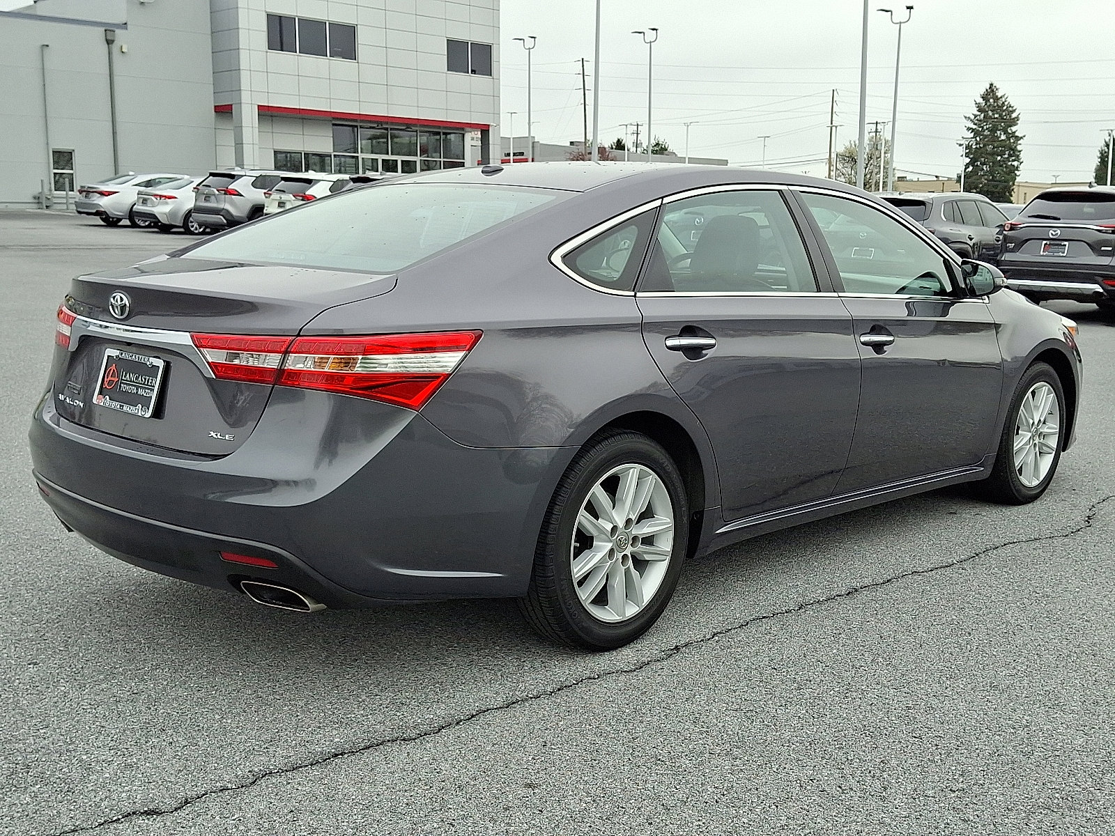 Used 2014 Toyota Avalon XLE Premium image 7