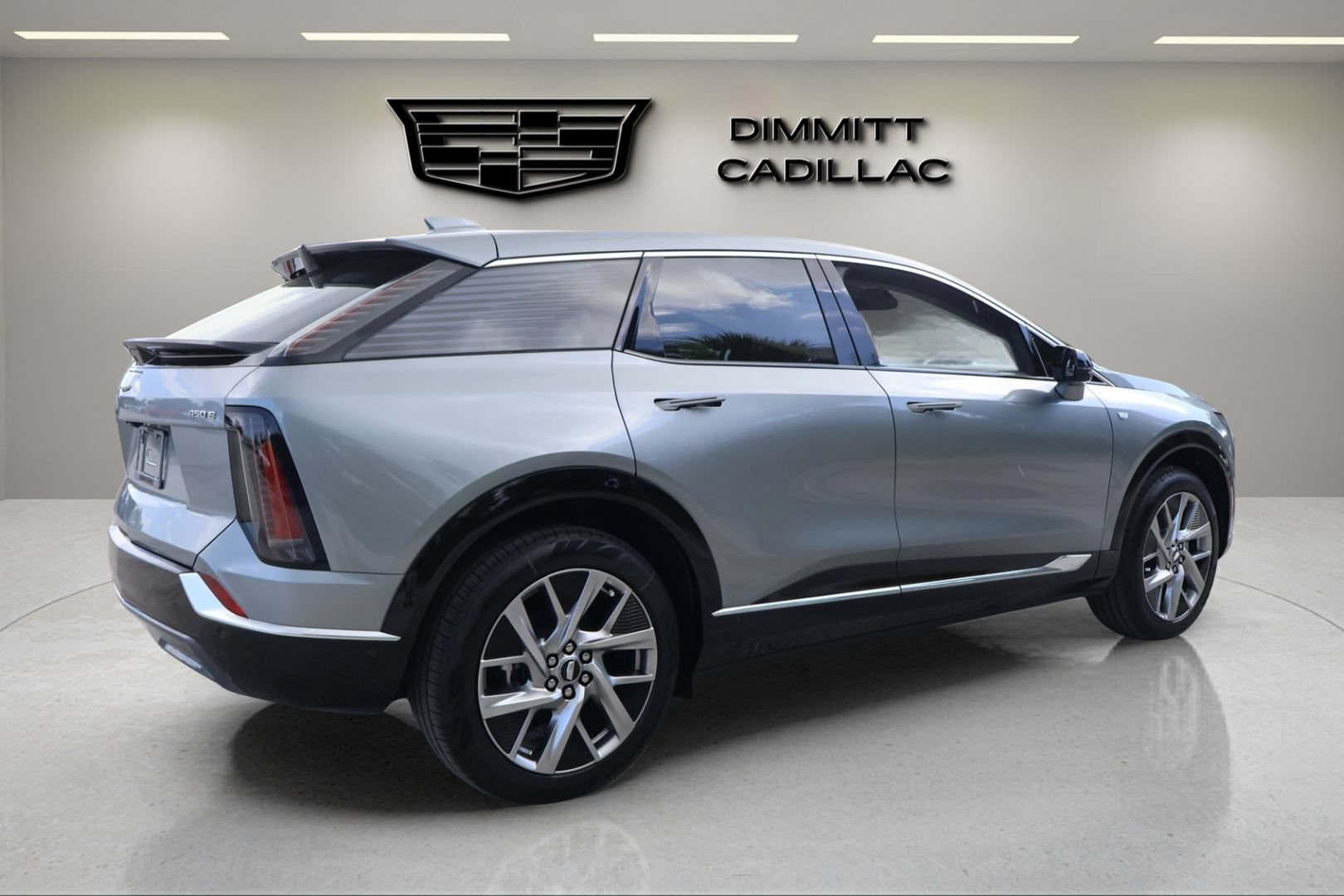 New 2026 Cadillac Optiq Luxury 1 RWD image 5