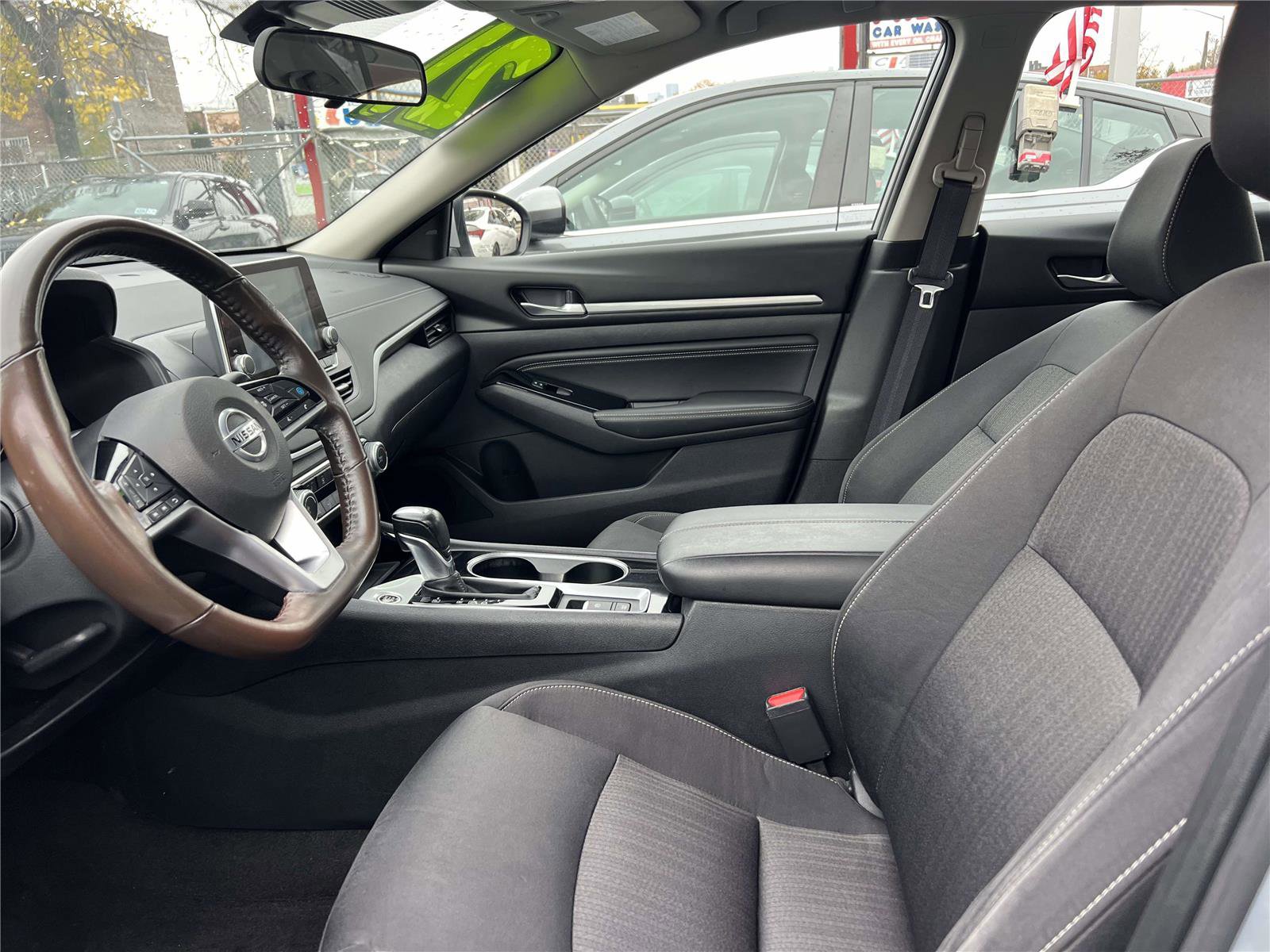 Certified 2021 Nissan Altima 2.5 SV w/ SV Premium Package image 24