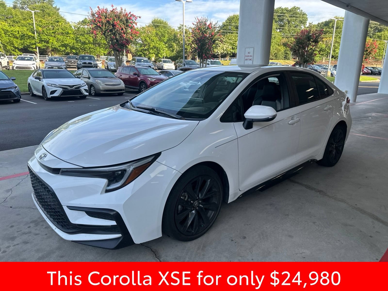 Used 2023 Toyota Corolla XSE FWD image 13