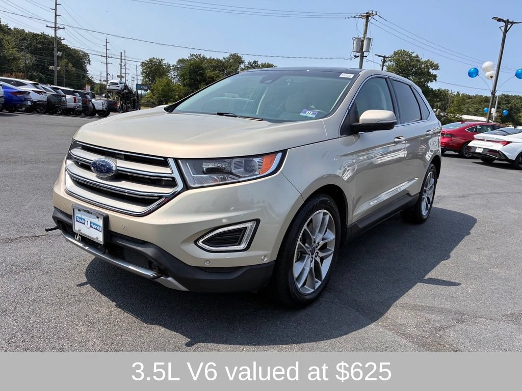 Used 2018 Ford Edge Titanium w/ Equipment Group 302A FWD image 3