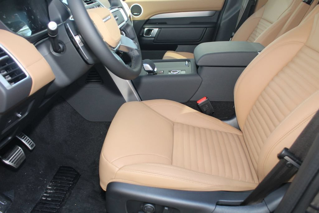New 2026 Land Rover Discovery Limited Edition AWD/4WD image 20