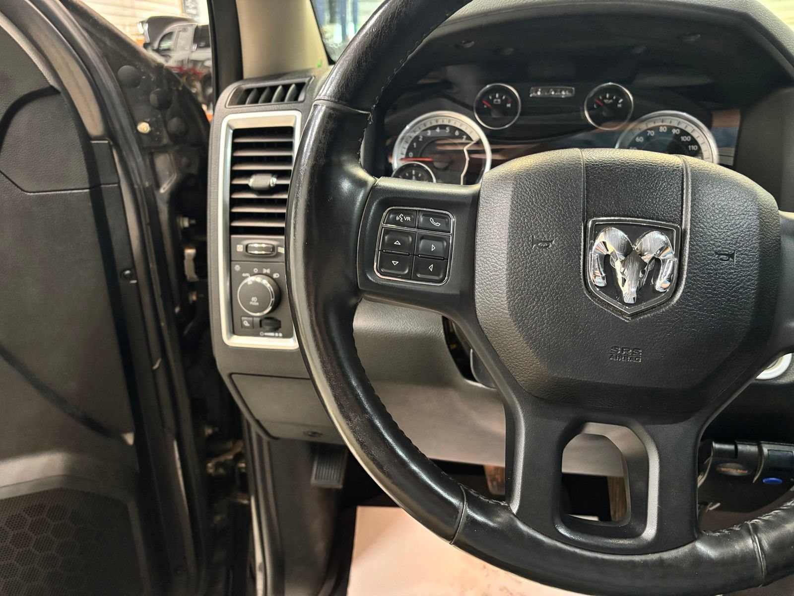Used 2017 RAM 1500 Big Horn AWD/4WD image 16