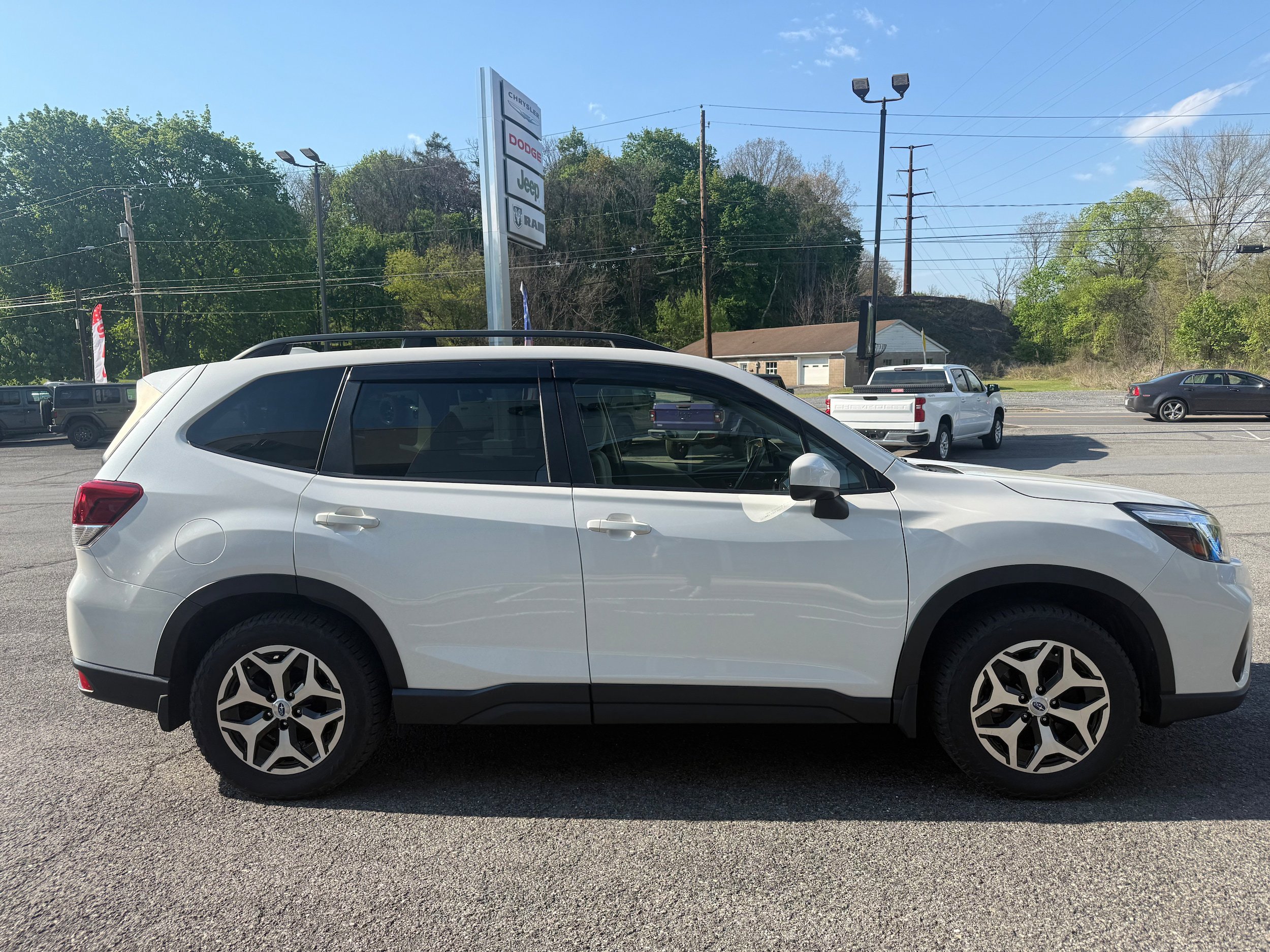 Used 2020 Subaru Forester Premium AWD/4WD image 6