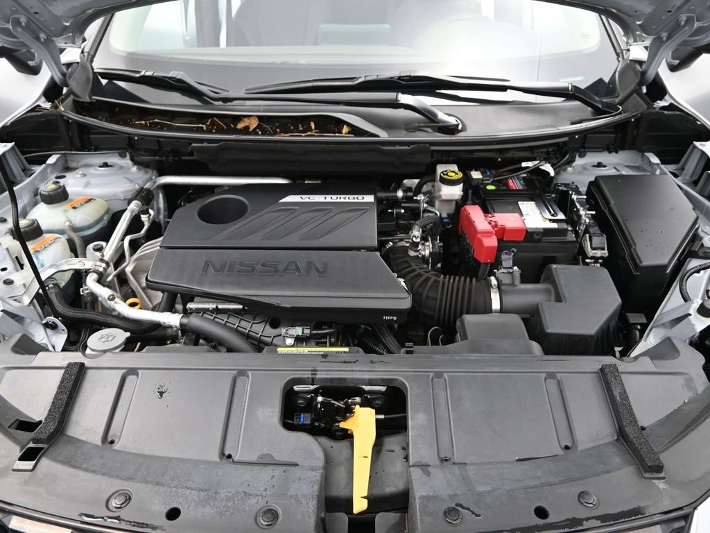 Used 2023 Nissan Rogue SV image 14