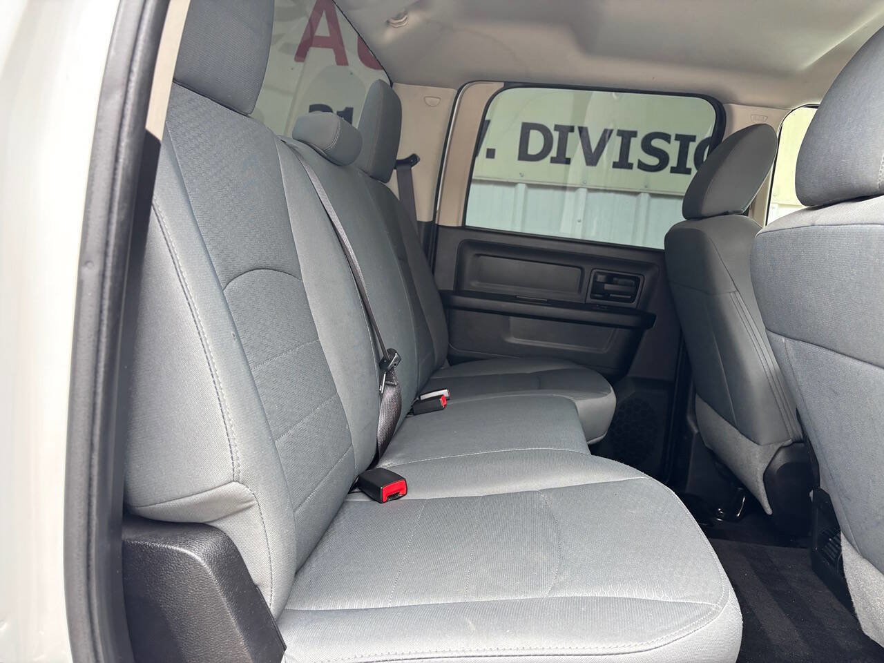 Used 2016 RAM 2500 Tradesman w/ Chrome Appearance Group image 17