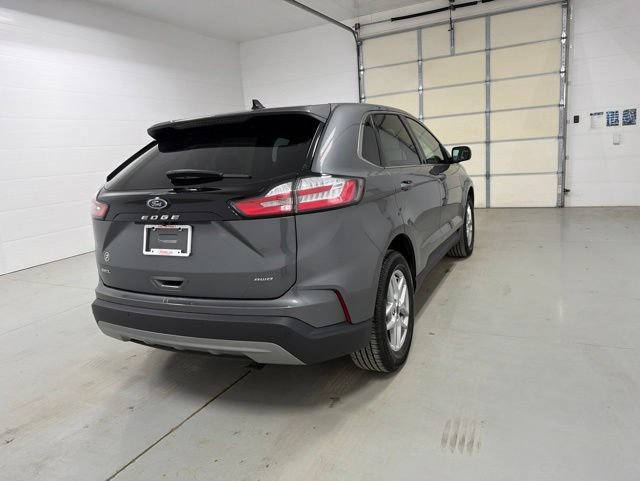 Used 2023 Ford Edge SEL AWD/4WD image 7