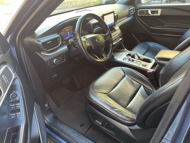 Certified 2020 Ford Explorer XLT w/ Equipment Group 202A image 16