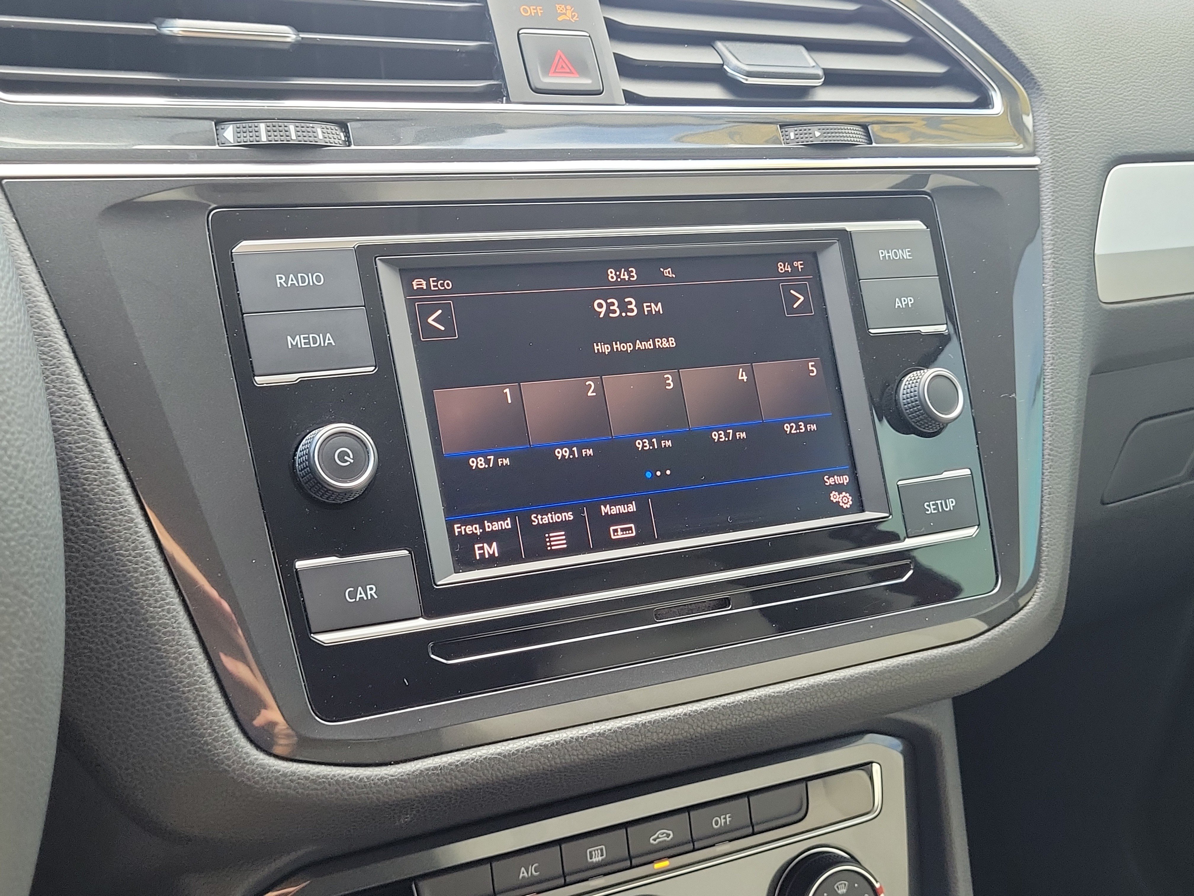 Used 2018 Volkswagen Tiguan S w/ 3rd Row Seat Package AWD/4WD image 31