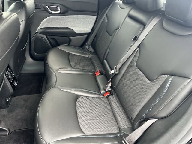 Used 2022 Jeep Compass Latitude w/ Sun and Sound Group image 21