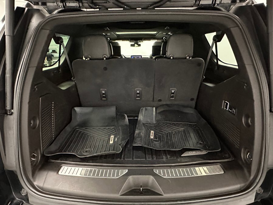Used 2021 Chevrolet Suburban RST w/ Luxury Package image 48
