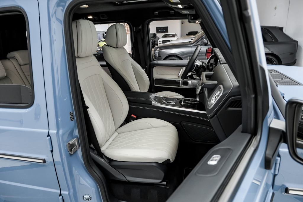 Used 2025 Mercedes-Benz G 550 image 35