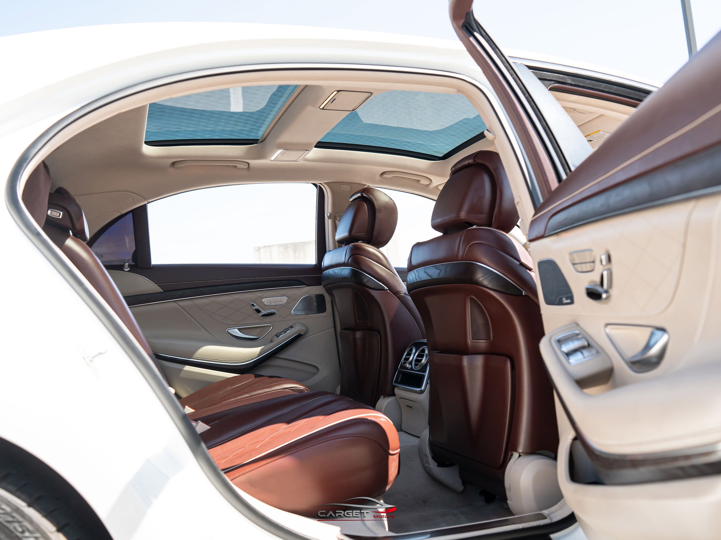 Used 2018 Mercedes-Benz S 560 Sedan w/ AMG Line Exterior image 18