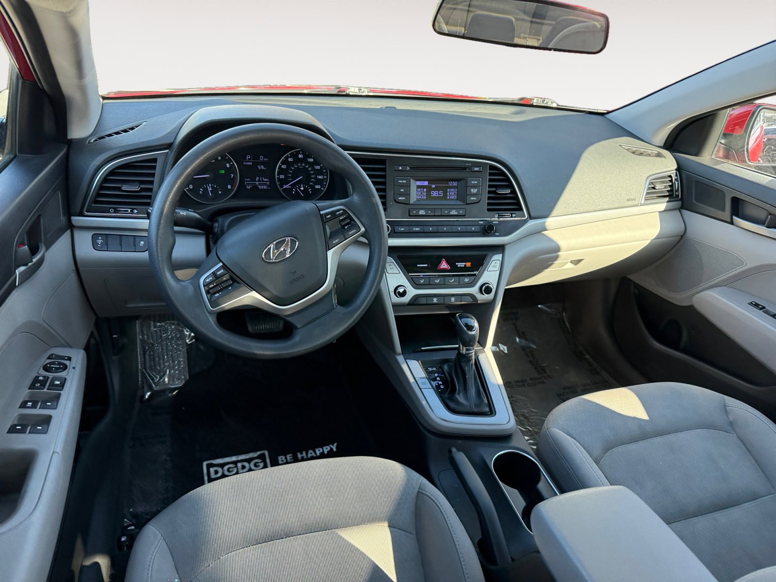 Used 2017 Hyundai Elantra SE image 15