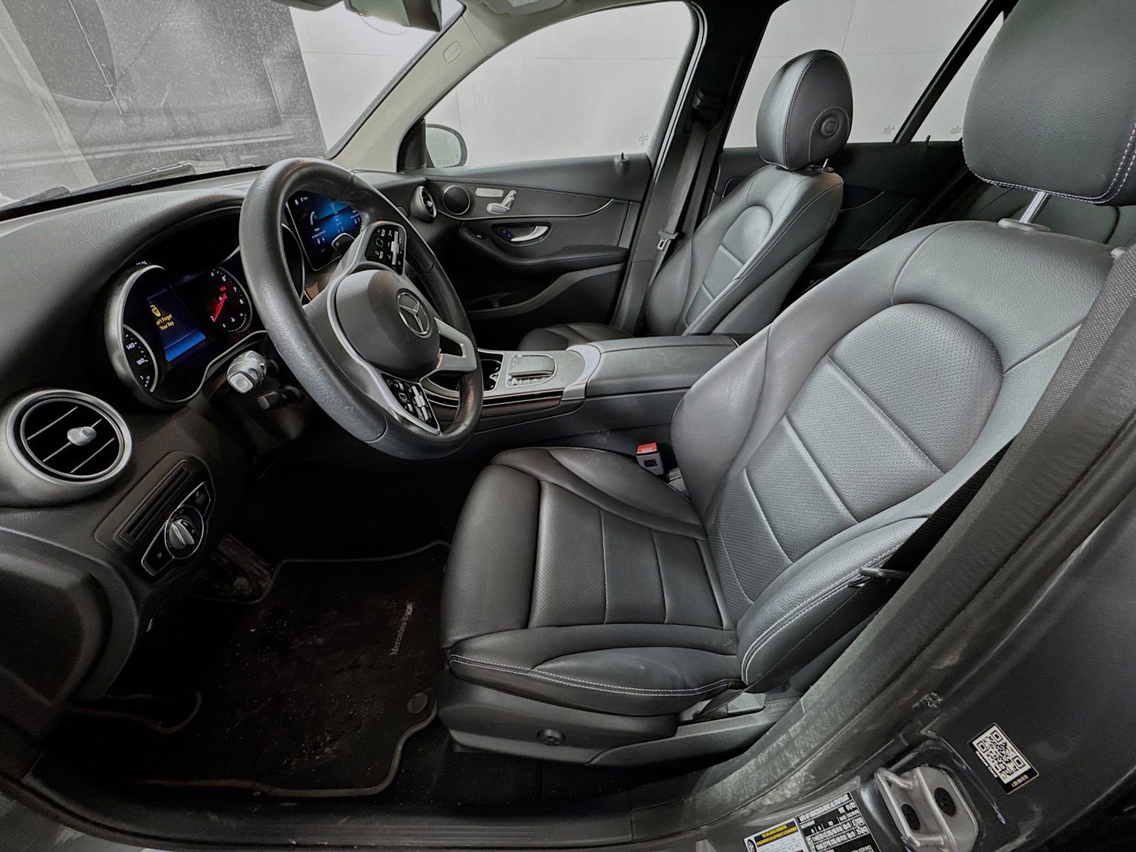 Used 2022 Mercedes-Benz GLC 300 4MATIC image 17