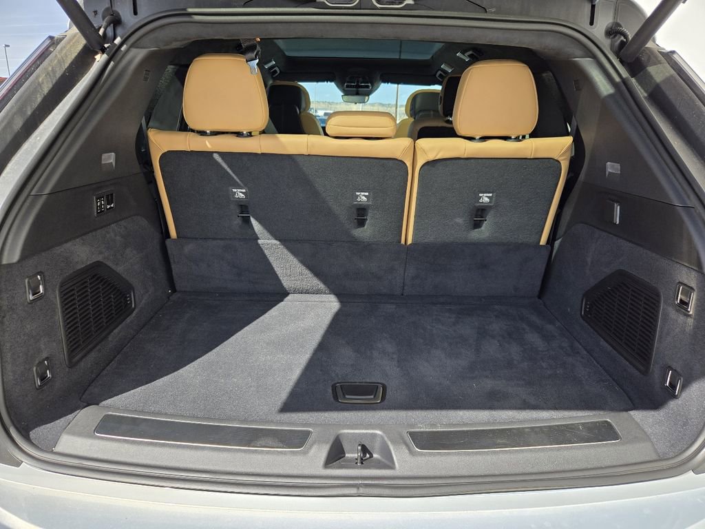 New 2025 Cadillac Escalade IQ Luxury 2 w/ LPO, Etrunk Organizer Package AWD/4WD image 10