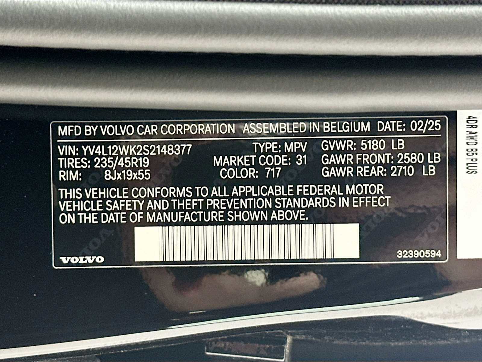 Certified 2025 Volvo V60 B5 Cross Country Plus w/ Protection Package Premier image 29