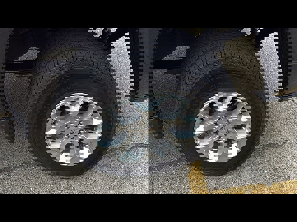 Used 2023 Ford F150 XLT image 25