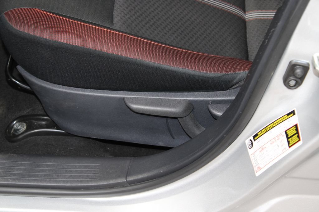 Used 2024 Nissan Versa SR FWD image 18