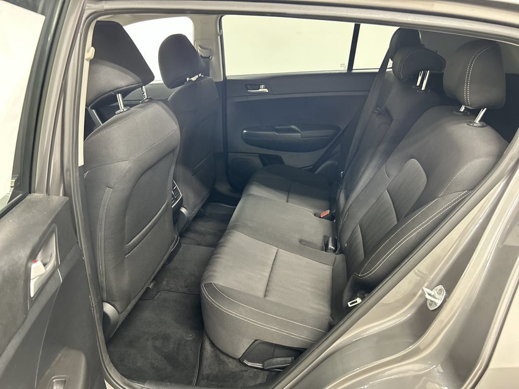 Used 2017 Kia Sportage LX AWD/4WD image 19
