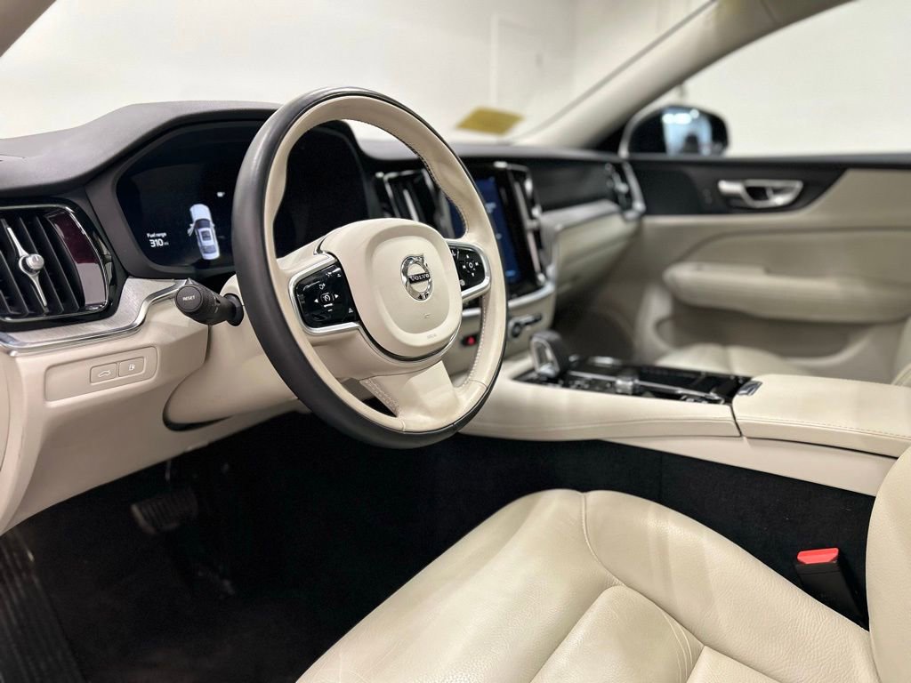 Used 2023 Volvo S60 T8 Plus image 12