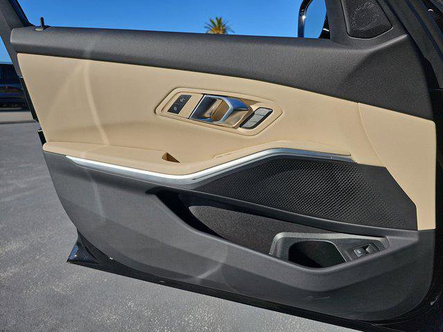Used 2024 BMW 330i Sedan w/ Convenience Package image 27