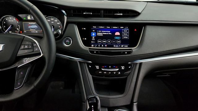 Certified 2025 Cadillac XT5 Premium Luxury w/ LPO, Floor Liner Package image 16