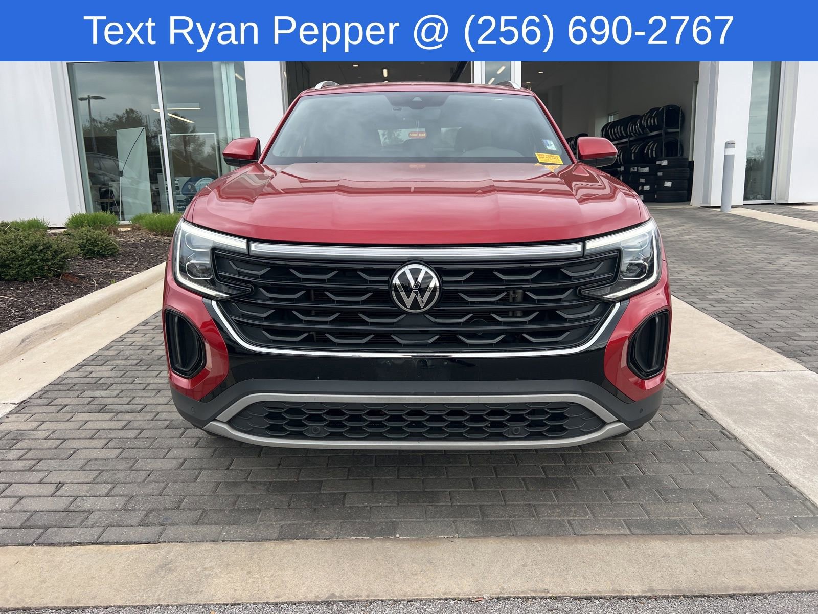 Used 2024 Volkswagen Atlas Cross Sport SE image 2