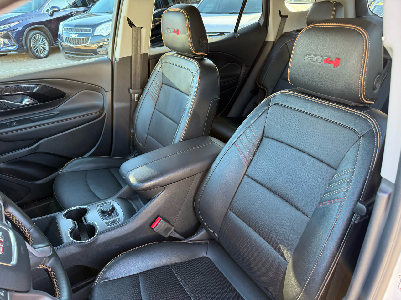 Used 2023 GMC Terrain AT4 image 8