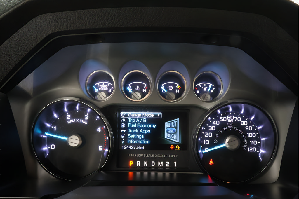 Used 2015 Ford F250 Platinum w/ Platinum Package AWD/4WD image 15