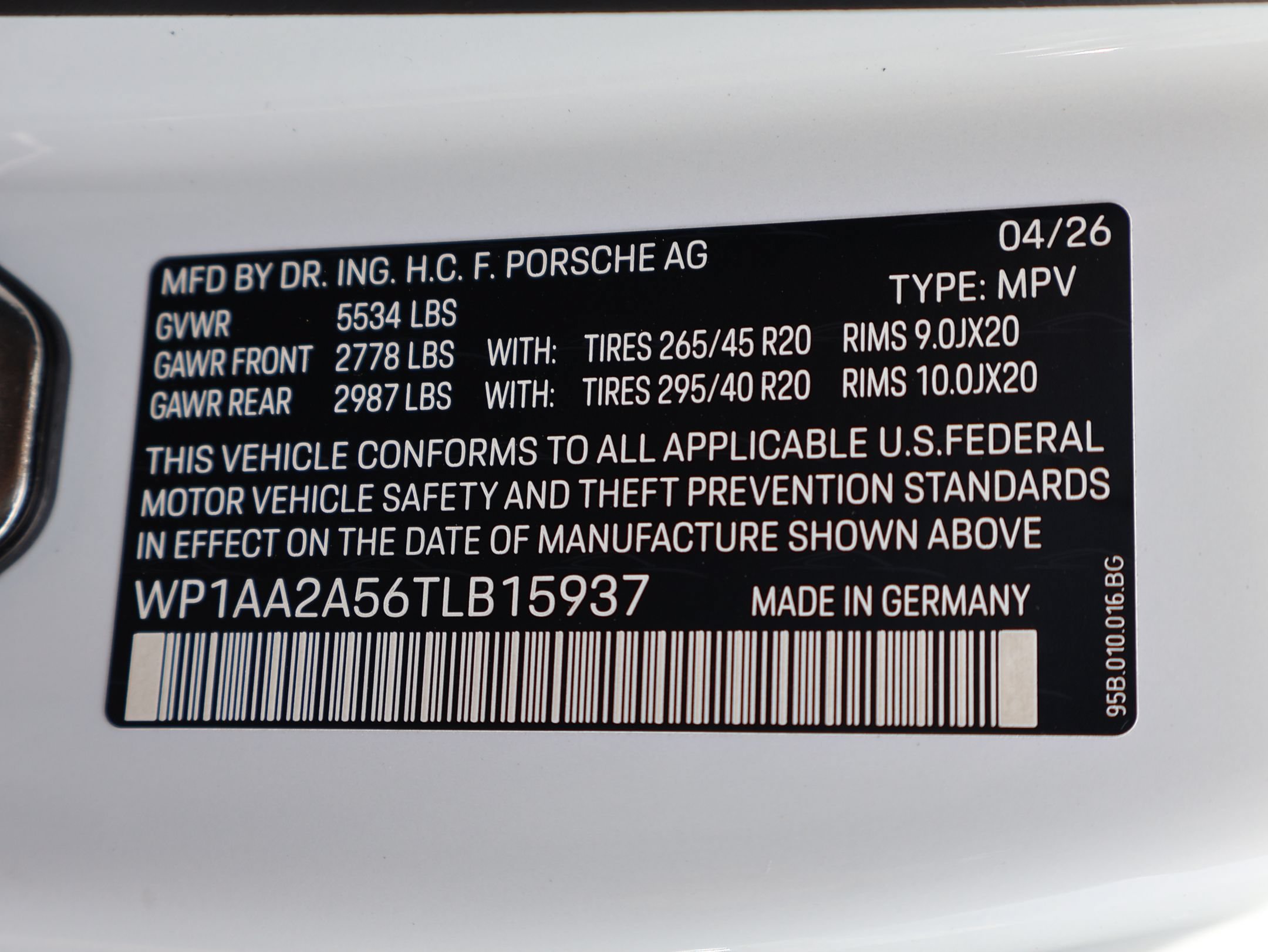 New 2026 Porsche Macan AWD/4WD image 32