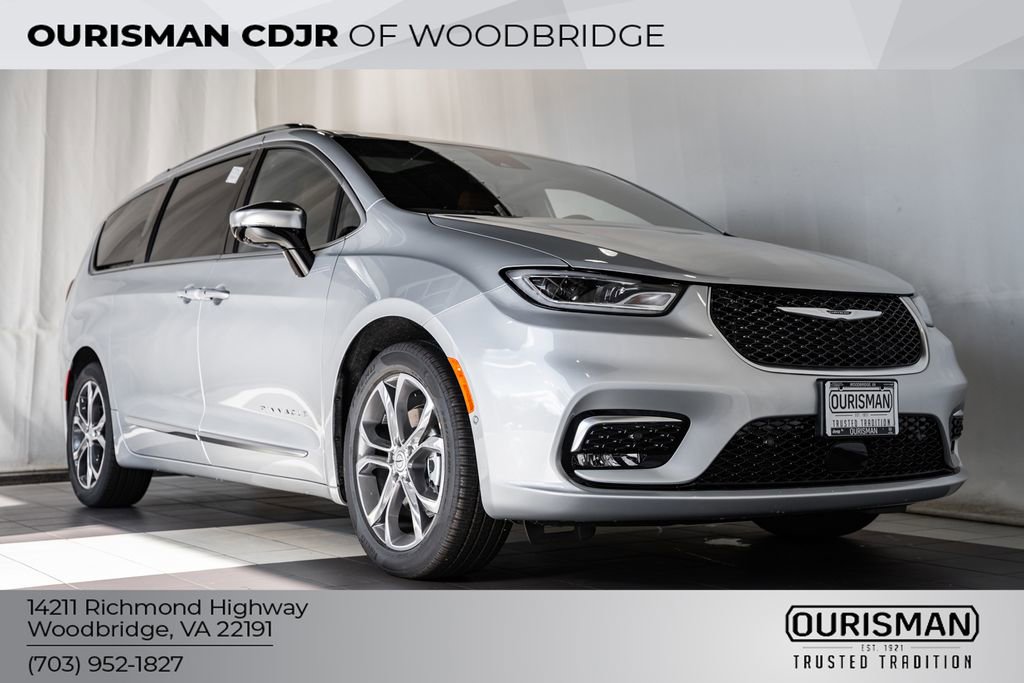 New 2026 Chrysler Pacifica Pinnacle image 1